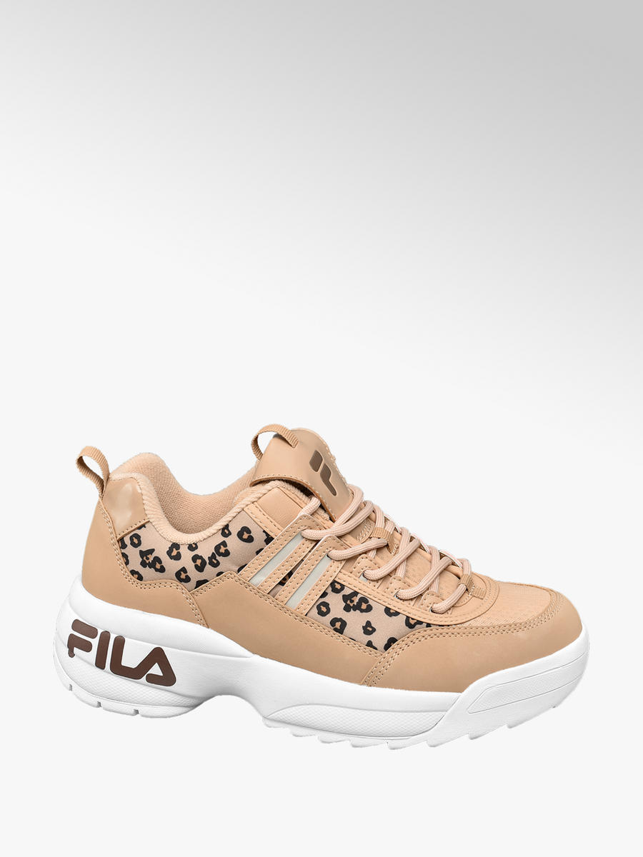 White fila hotsell chunky trainers